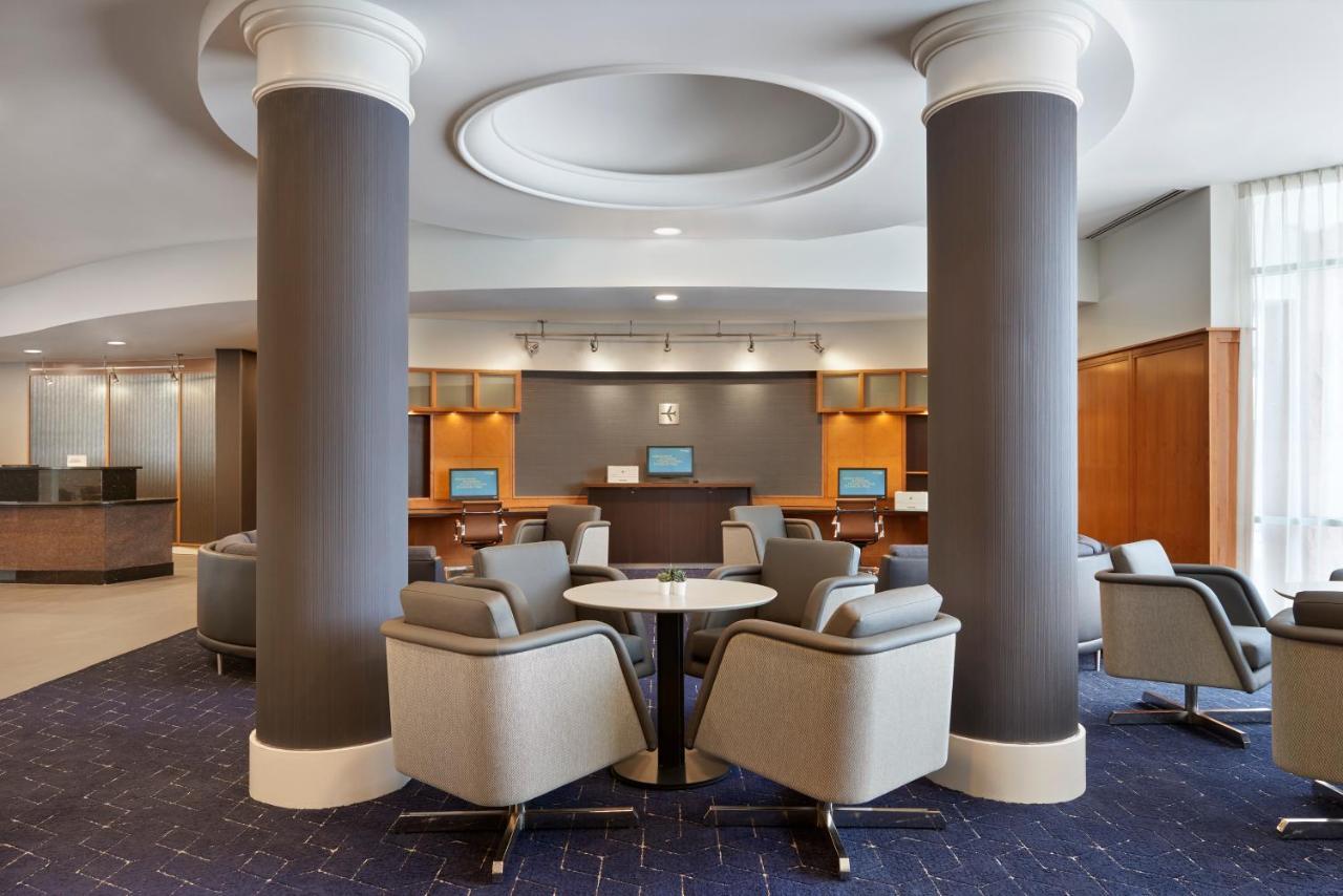 Courtyard By Marriott Toronto Mississauga/Meadowvale Hotel Exterior foto