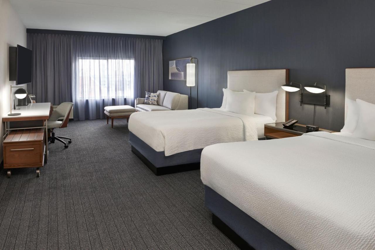 Courtyard By Marriott Toronto Mississauga/Meadowvale Hotel Exterior foto