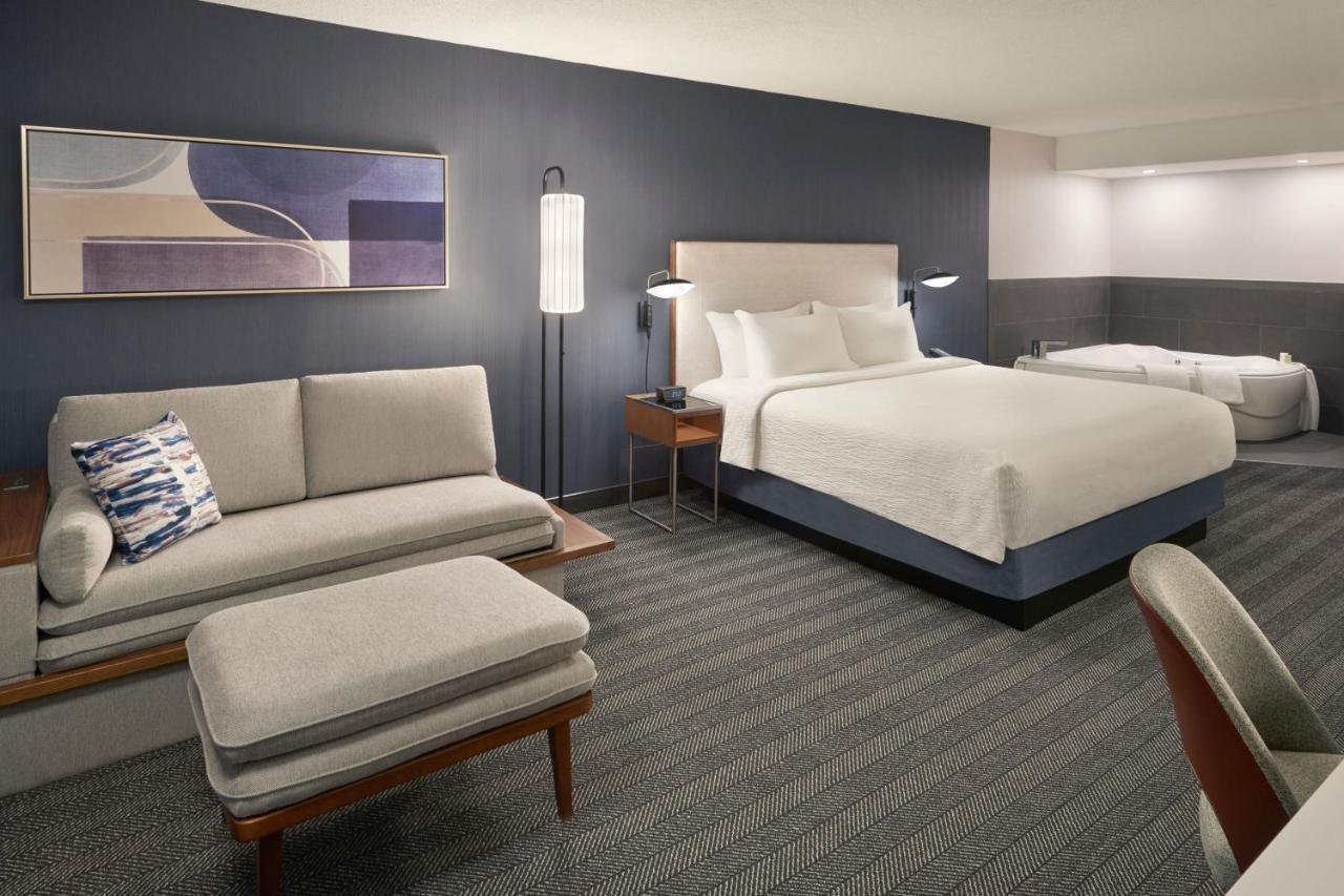 Courtyard By Marriott Toronto Mississauga/Meadowvale Hotel Exterior foto
