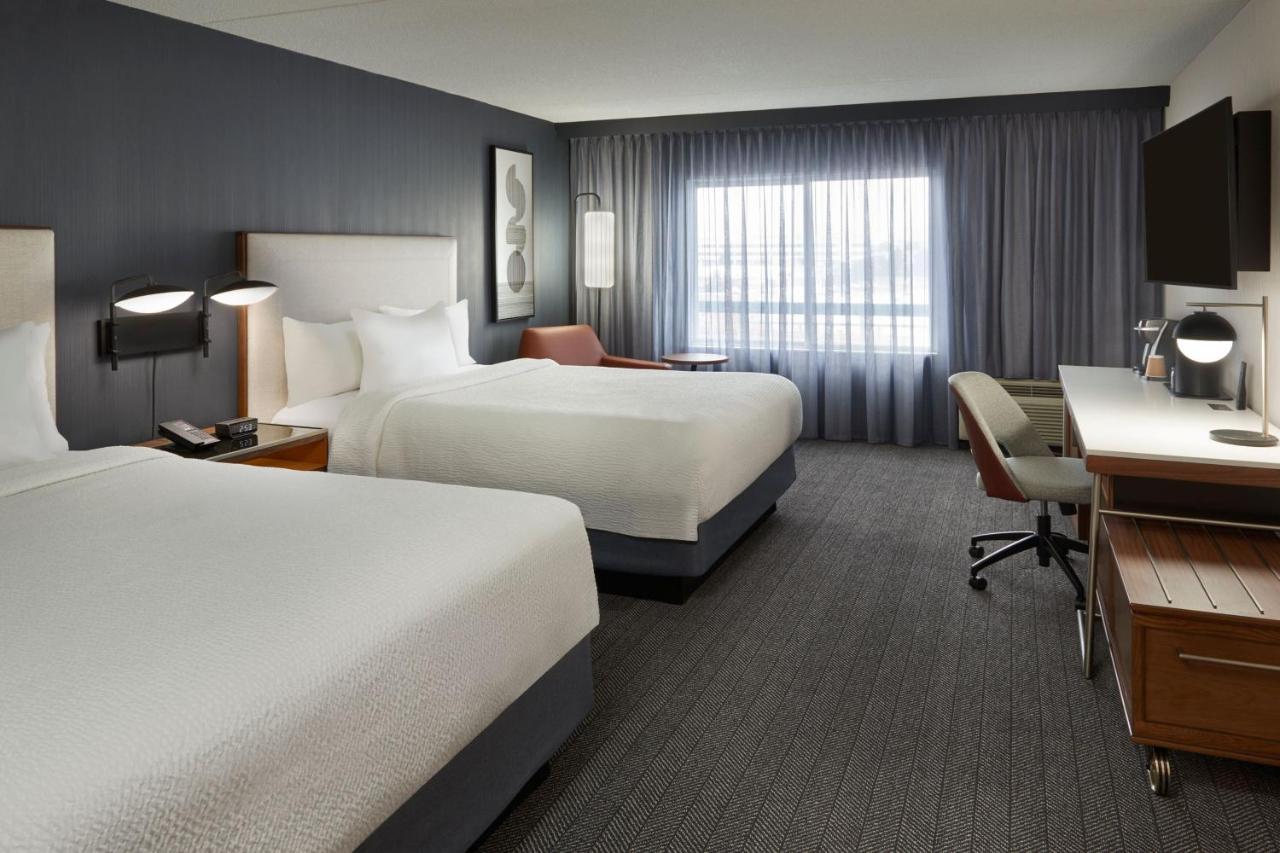 Courtyard By Marriott Toronto Mississauga/Meadowvale Hotel Exterior foto