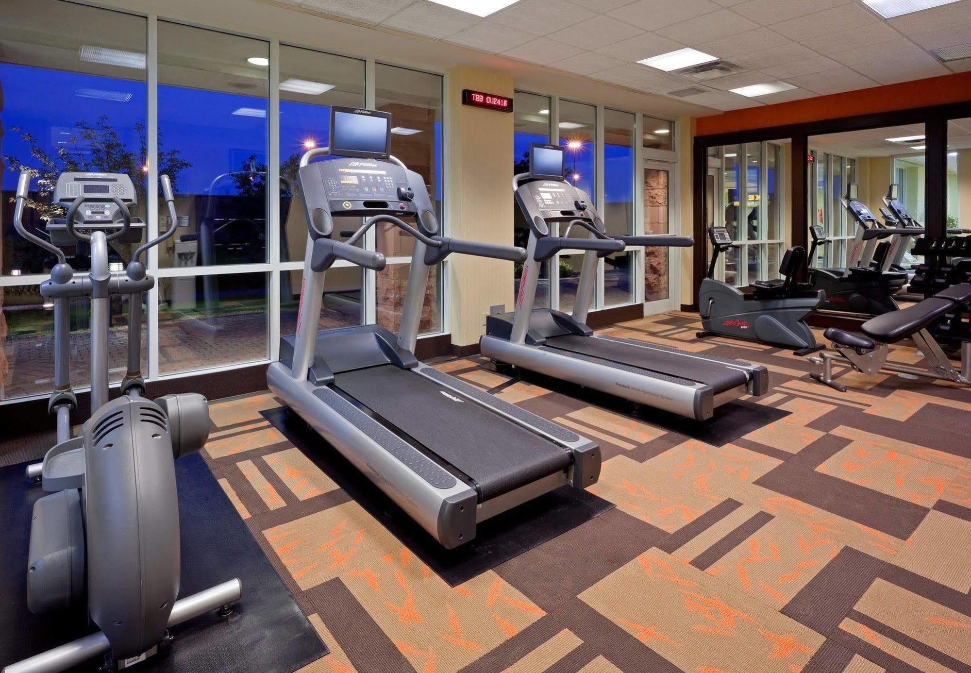 Courtyard By Marriott Toronto Mississauga/Meadowvale Hotel Exterior foto